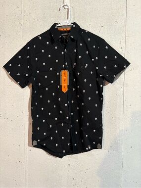 NWT Free Planet Skull Button Down Shirt | Size: Medium